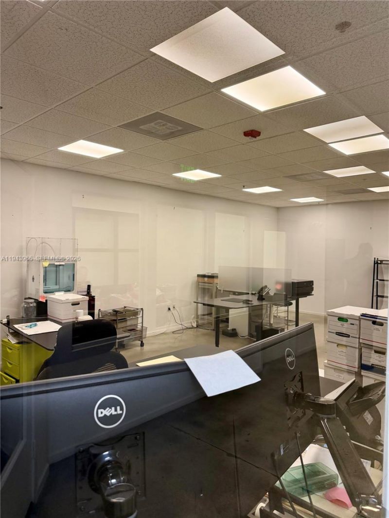 7620 NW 25th St, Unit 3, Miami, FL 33122 Photo