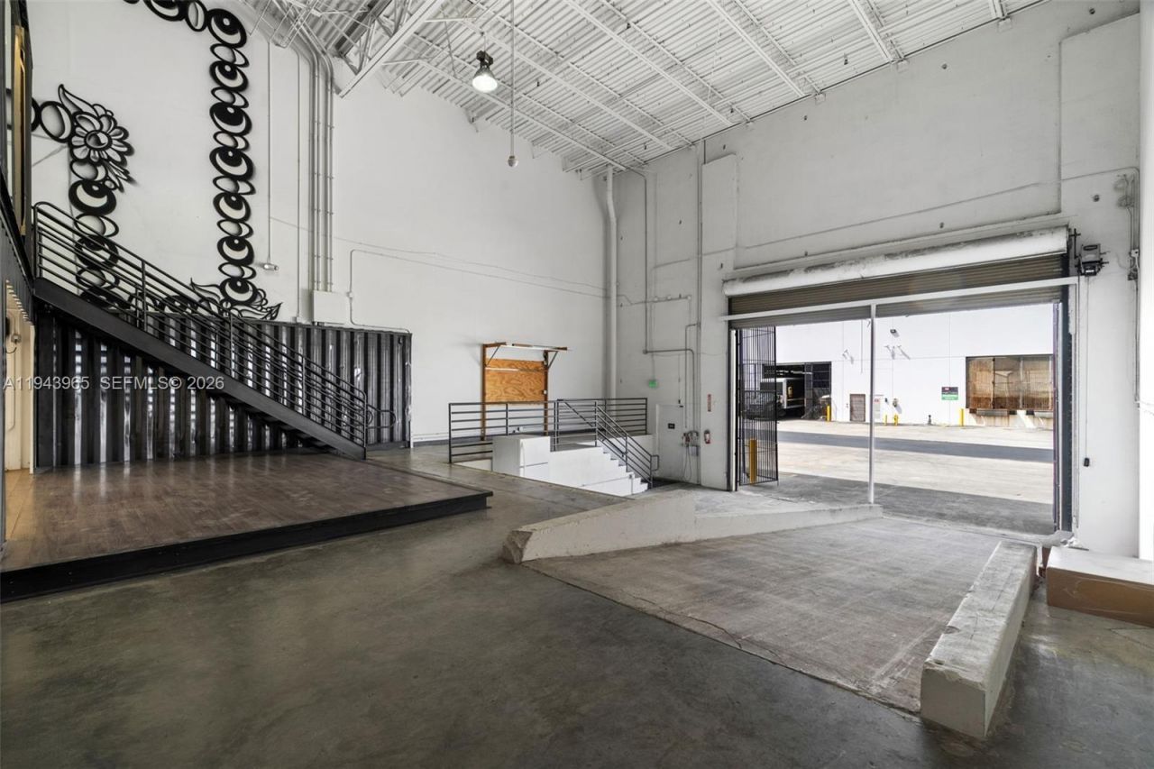 7620 NW 25th St, Unit 3, Miami, FL 33122 Photo