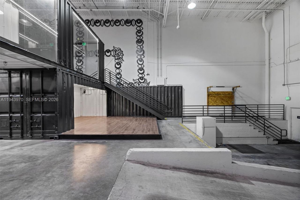 7620 NW 25th St , Unit 4, Miami, FL 33122 Photo