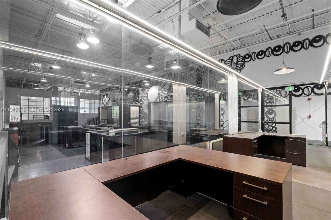 7620 NW 25th St , Unit 4, Miami, FL 33122 Photo