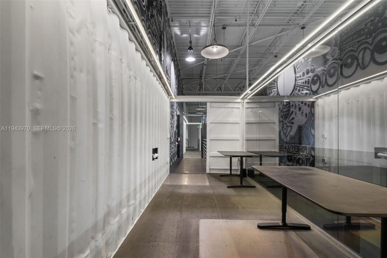 7620 NW 25th St , Unit 4, Miami, FL 33122 Photo