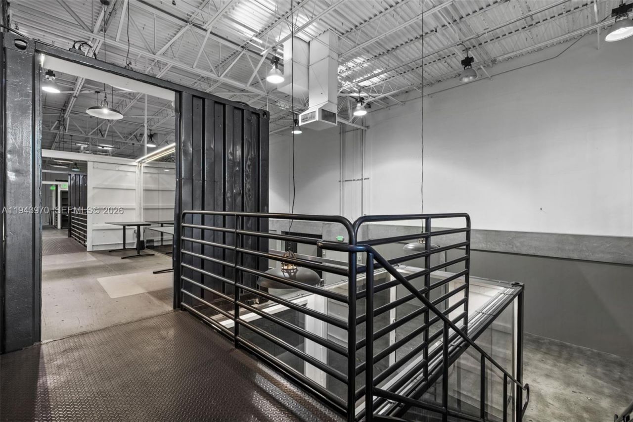 7620 NW 25th St , Unit 4, Miami, FL 33122 Photo