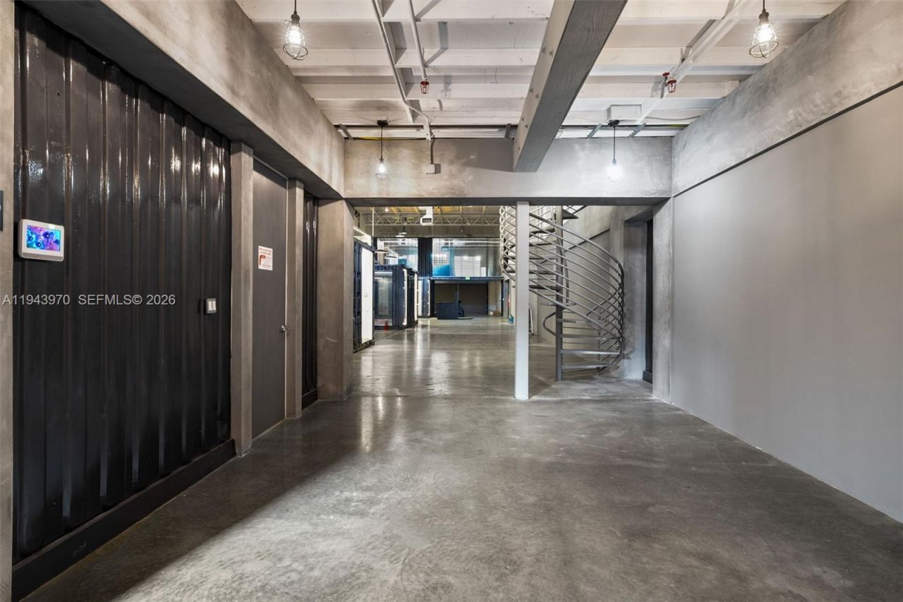 7620 NW 25th St , Unit 4, Miami, FL 33122 Photo