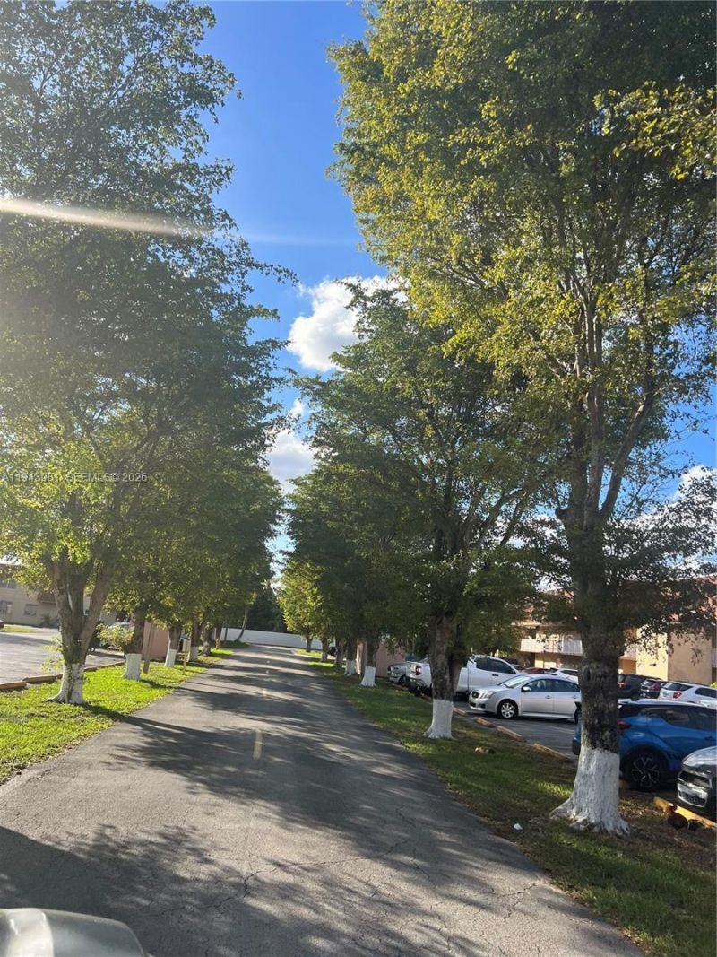 260 NW 107th Ave, Unit 212, Miami, FL 33172 Photo