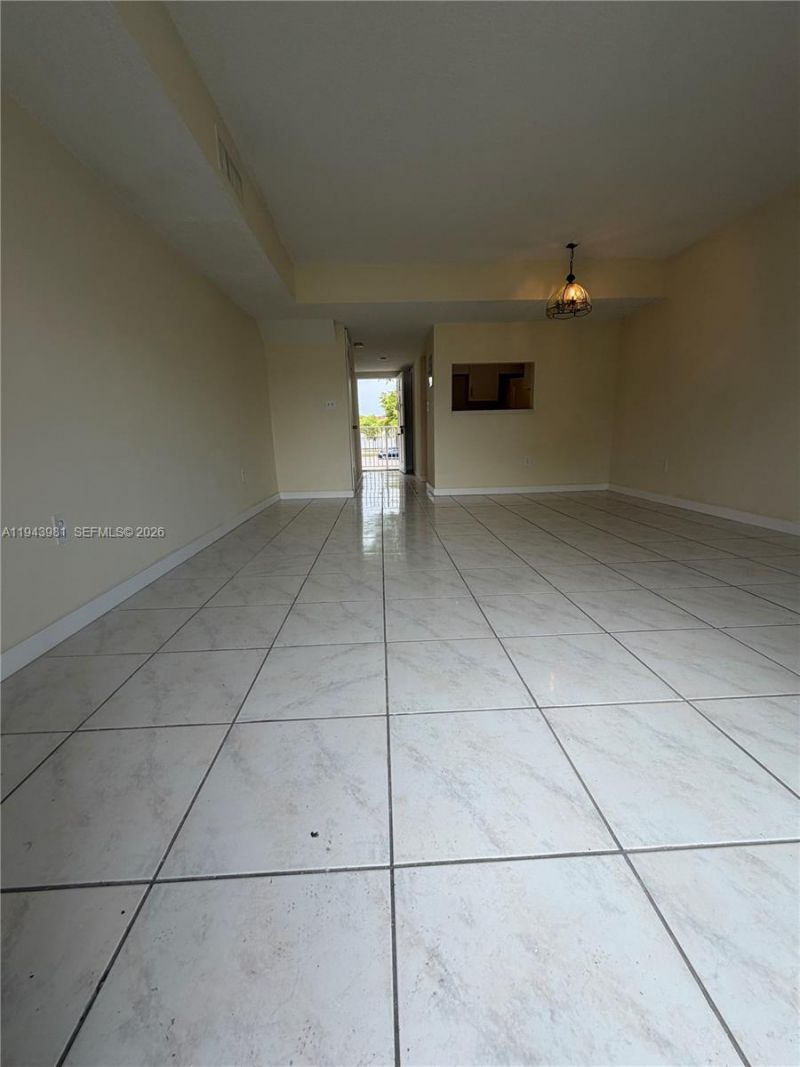 260 NW 107th Ave, Unit 212, Miami, FL 33172 Photo