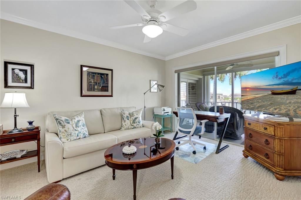 383 Harbour Dr, Unit 304, Naples, FL 34103 Photo