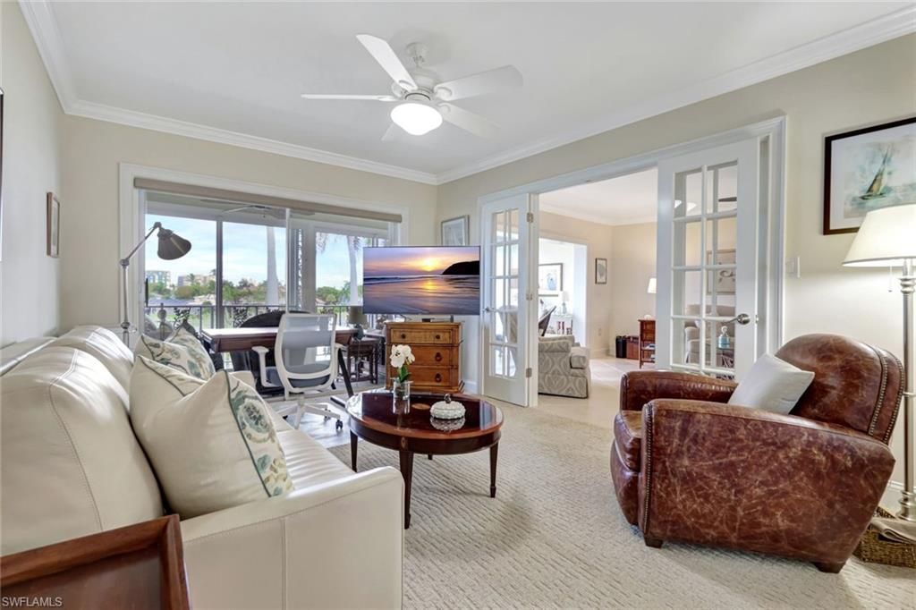 383 Harbour Dr, Unit 304, Naples, FL 34103 Photo