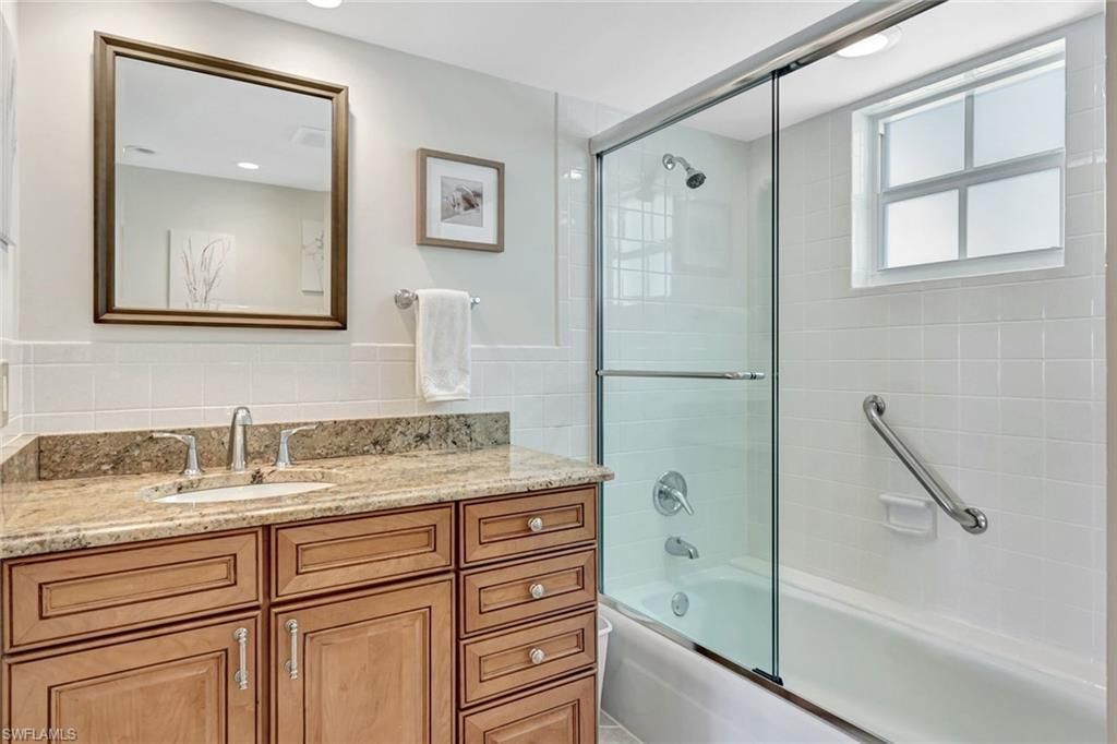 383 Harbour Dr, Unit 304, Naples, FL 34103 Photo