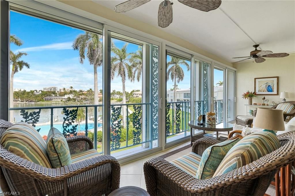 383 Harbour Dr, Unit 304, Naples, FL 34103 Photo