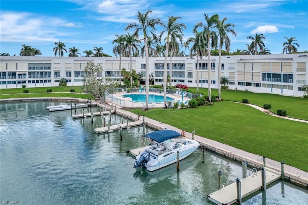 383 Harbour Dr, Unit 304, Naples, FL 34103 Photo