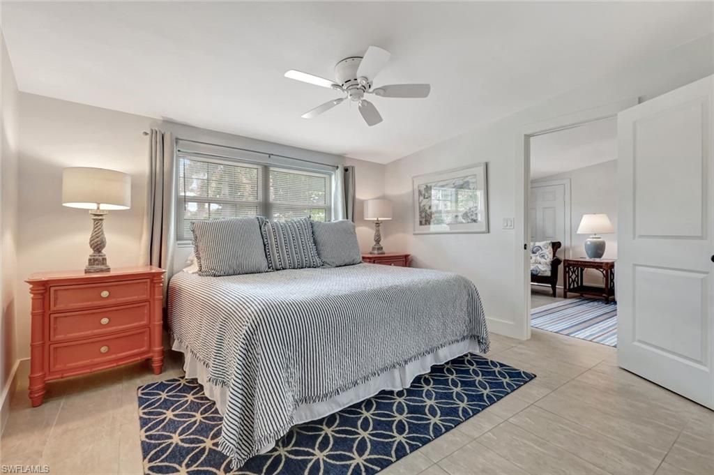 383 Harbour Dr, Unit 304, Naples, FL 34103 Photo