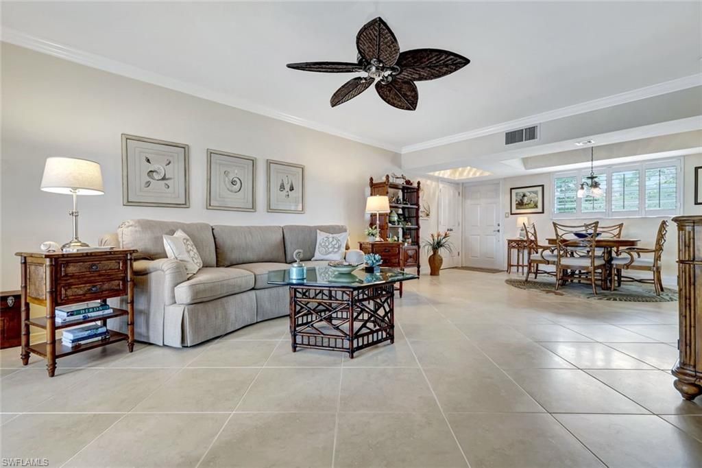 383 Harbour Dr, Unit 304, Naples, FL 34103 Photo