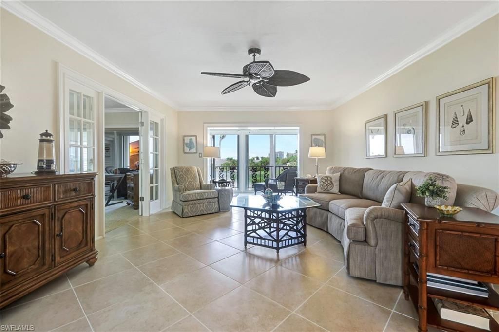 383 Harbour Dr, Unit 304, Naples, FL 34103 Photo