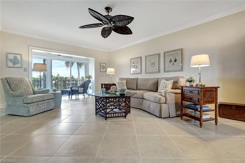 383 Harbour Dr, Unit 304, Naples, FL 34103 Photo