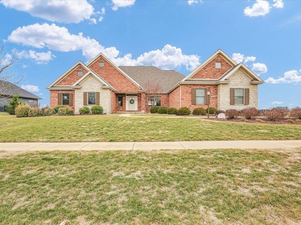 1409 Yorkshire Drive, Savoy, IL 61874