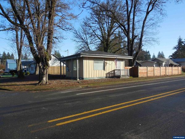 711 Main St, Lyons, OR 97360