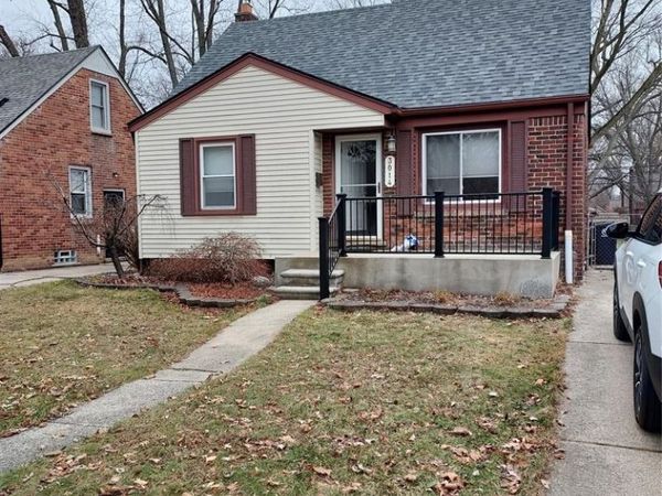 3014 N Vermont Avenue, Royal Oak, MI 48073