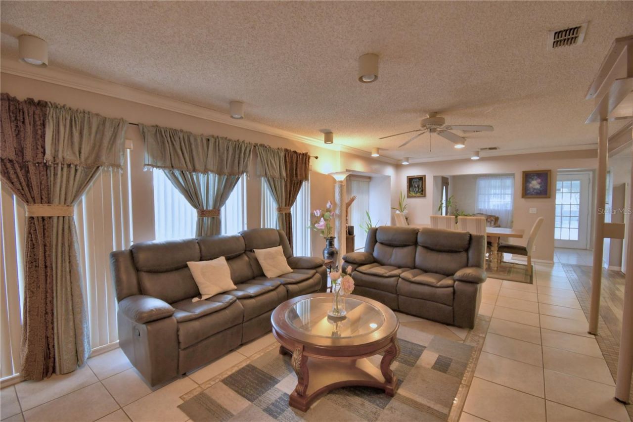 201 Lake Bonny Drive E, Lakeland, FL 33801 Photo