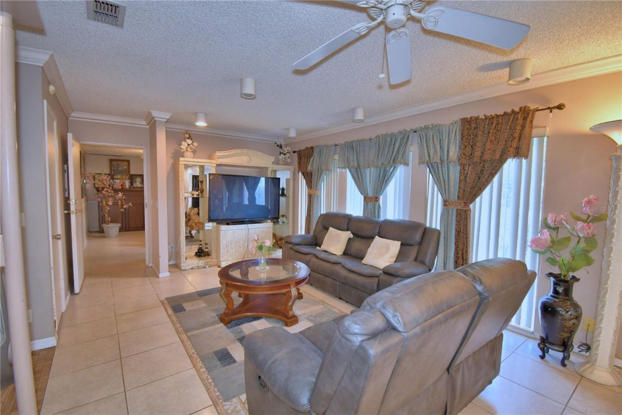 201 Lake Bonny Drive E, Lakeland, FL 33801 Photo