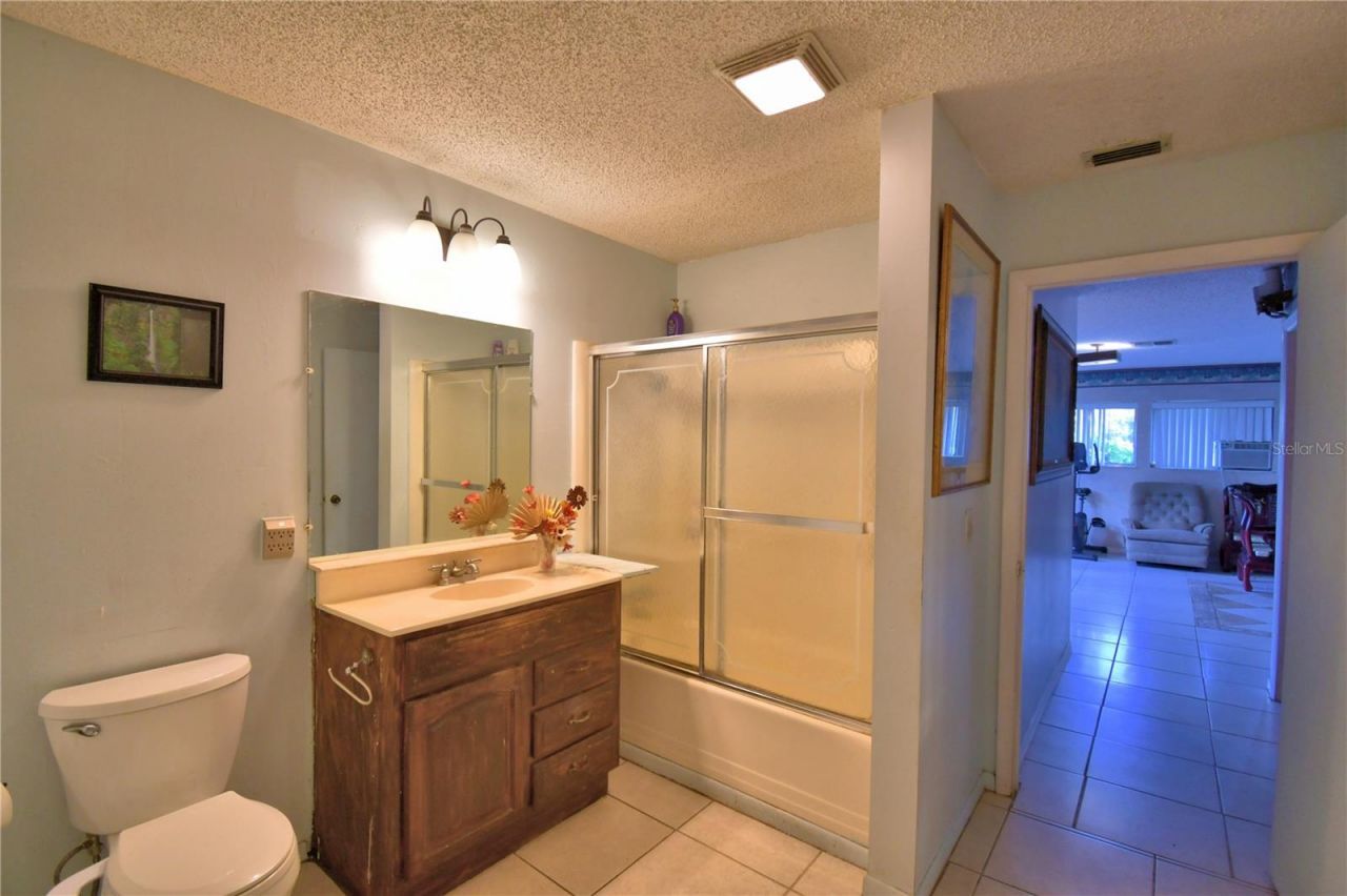 201 Lake Bonny Drive E, Lakeland, FL 33801 Photo