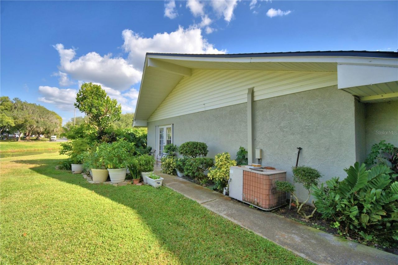 201 Lake Bonny Drive E, Lakeland, FL 33801 Photo
