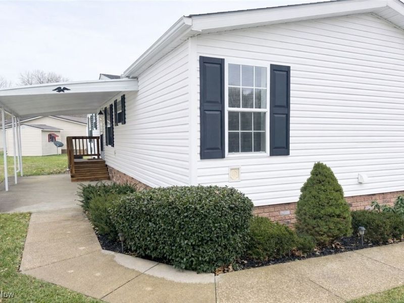 178 D Street SW, Navarre, OH 44662 Photo 3