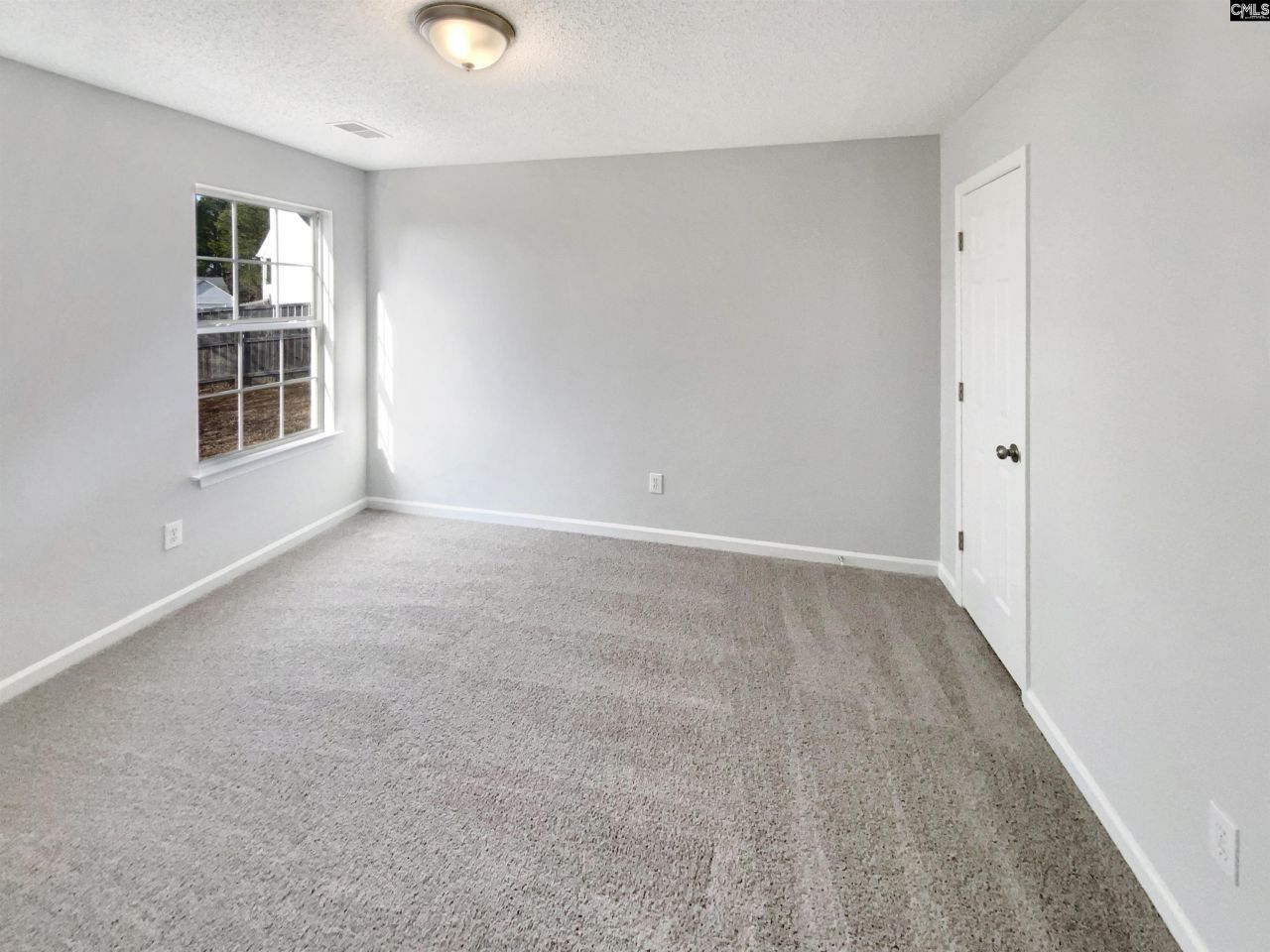 116 Crown Colony Court Photo 17