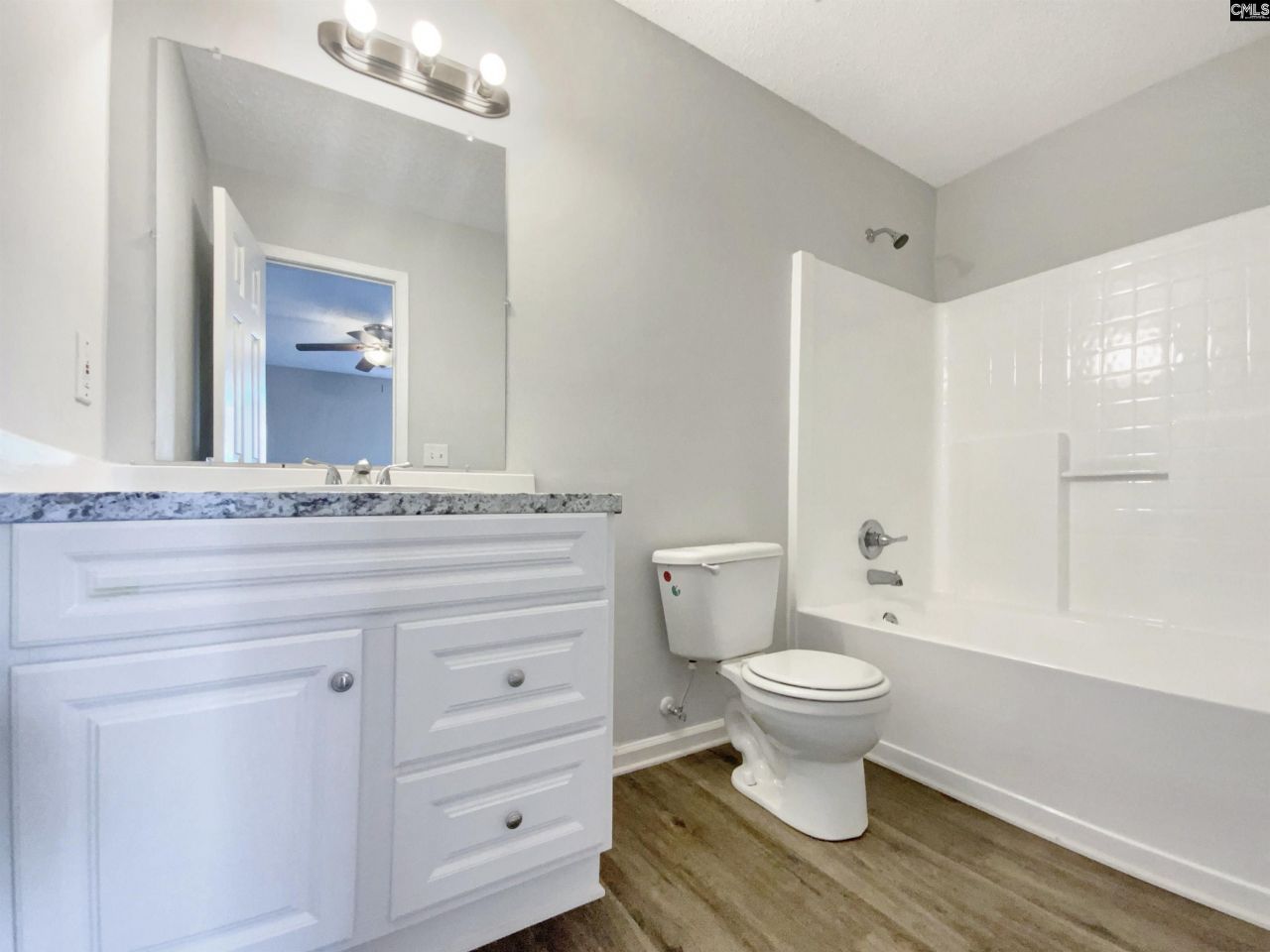 116 Crown Colony Court Photo 22