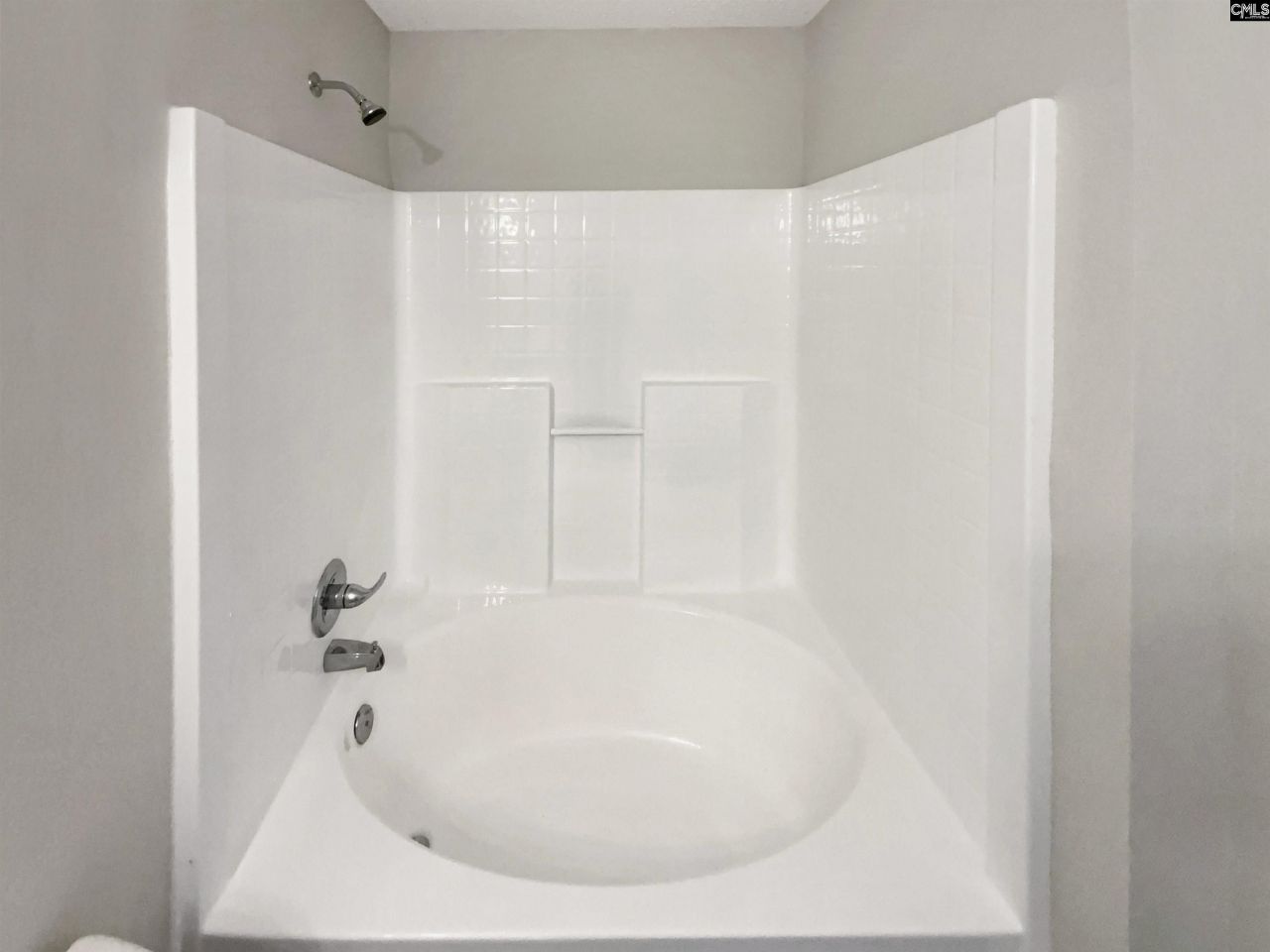 116 Crown Colony Court Photo 23