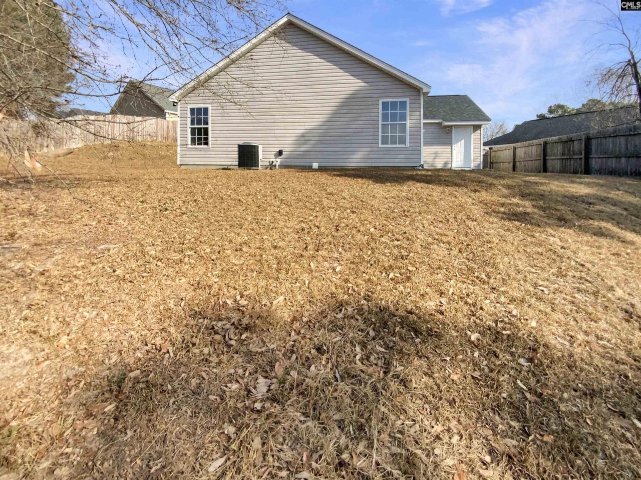 116 Crown Colony Court Photo 5