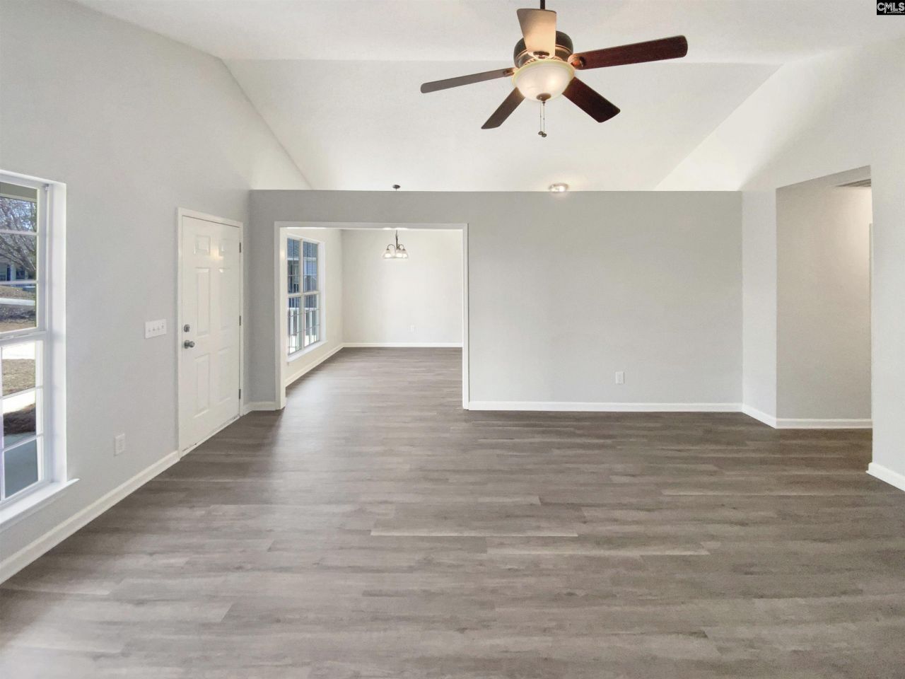 116 Crown Colony Court Photo 8