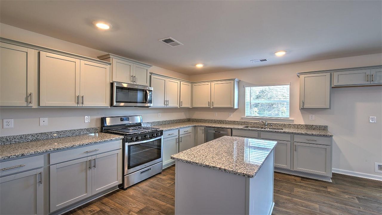 110 Kirkwood Court Photo 3