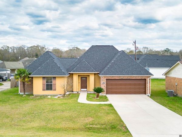 18036 Judith Dr, Zachary, LA 70791