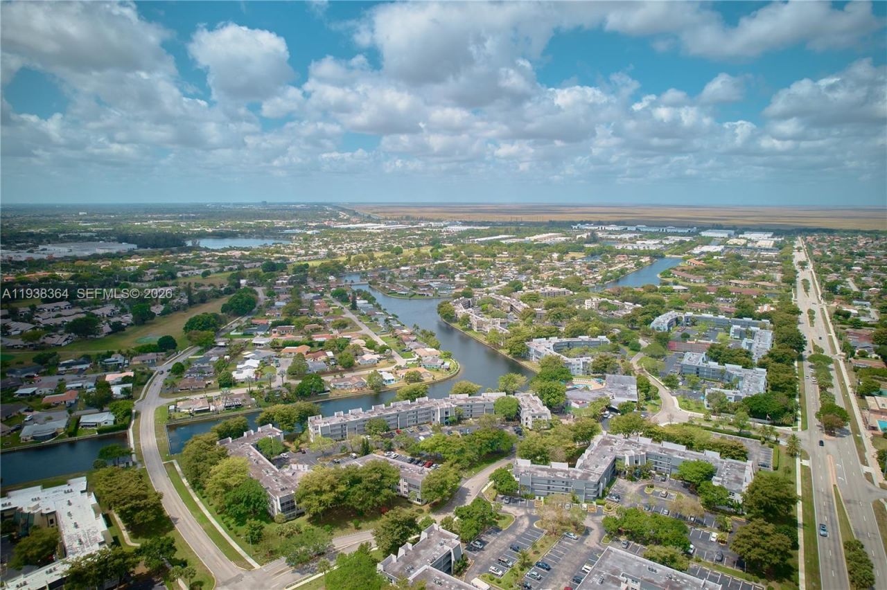 9150 Lime Bay Blvd , Unit 212, Tamarac, FL 33321 Photo