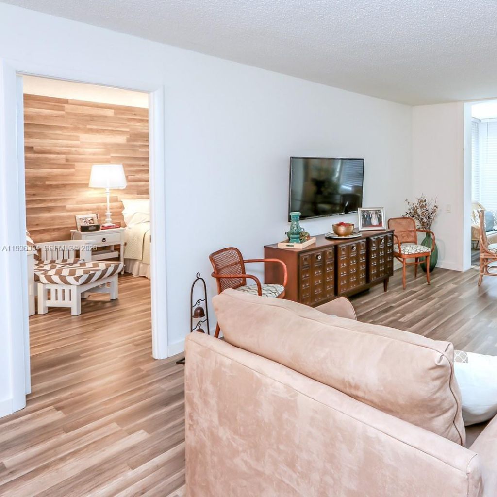 9150 Lime Bay Blvd, Unit 212, Tamarac, FL 33321 Photo