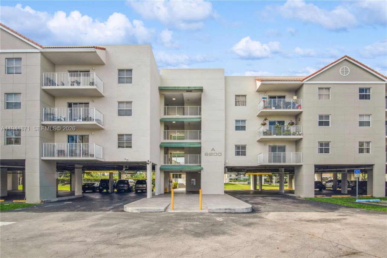 8200 SW 210th St, Unit 111, Cutler Bay, FL 33189 Photo