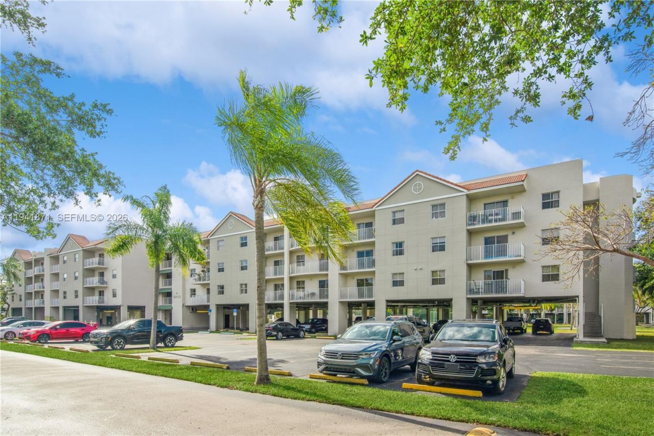 8200 SW 210th St, Unit 111, Cutler Bay, FL 33189 Photo