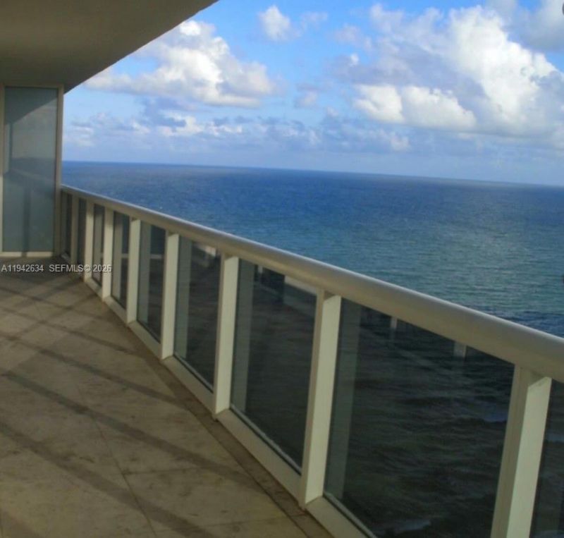 1830 S Ocean Dr, Unit 2003, Hallandale Beach, FL 33009 Photo