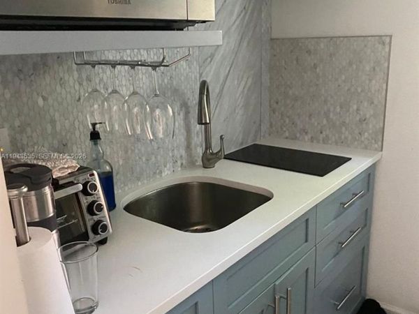 1321 Asturia Ave, Unit REAR, Coral Gables, FL 33134