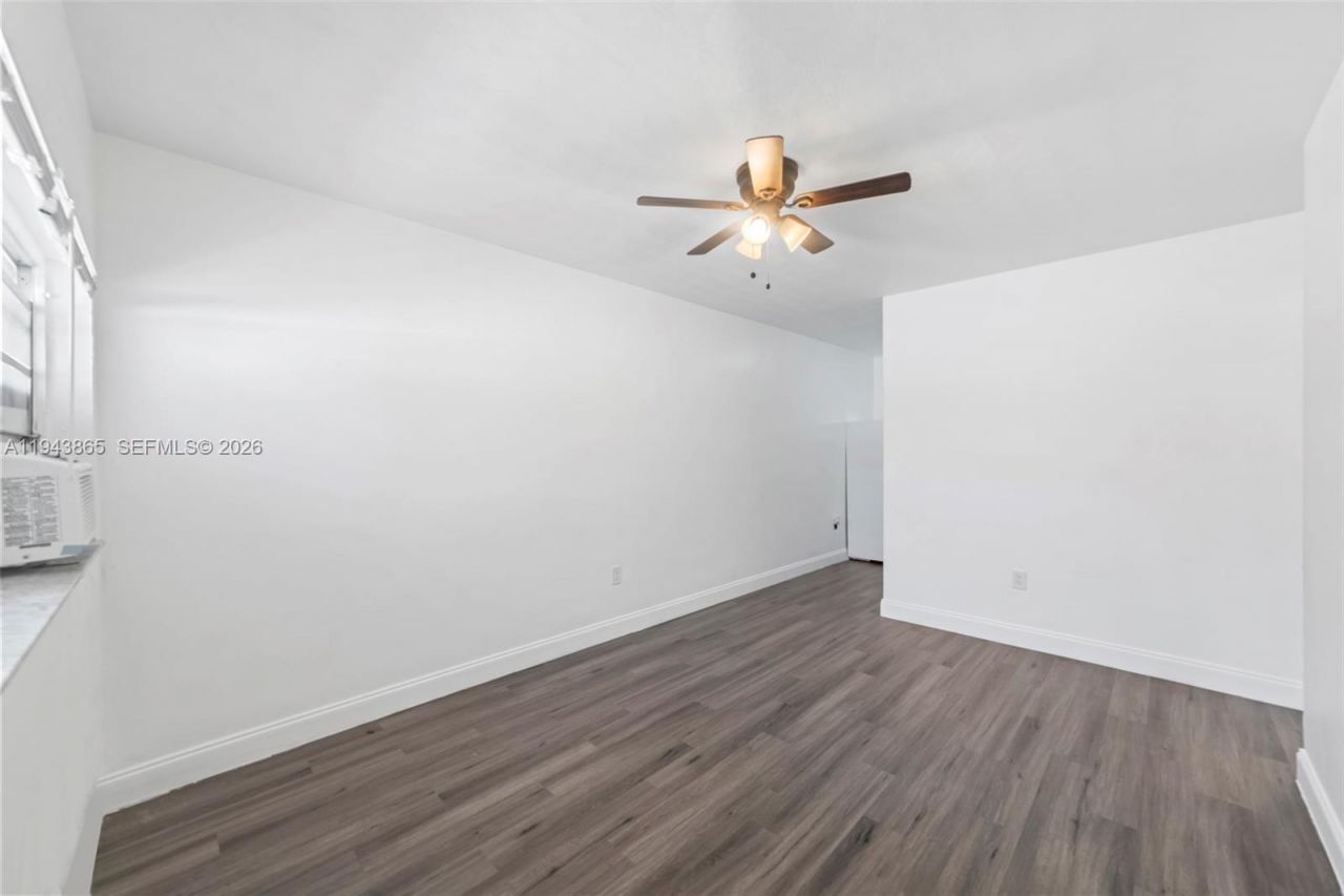 15940 NE 19th Ct , Unit 3, North Miami Beach, FL 33162 Photo