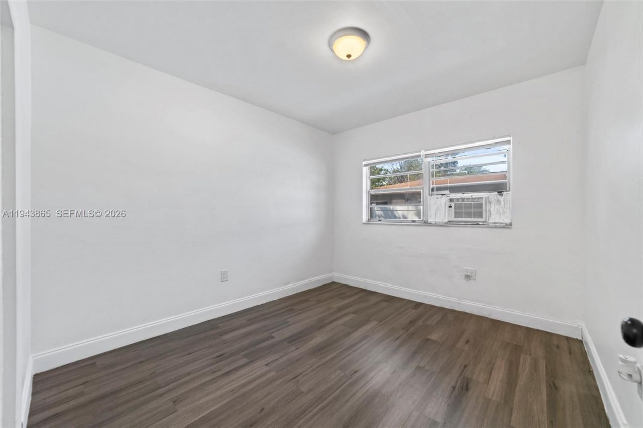 15940 NE 19th Ct , Unit 3, North Miami Beach, FL 33162 Photo