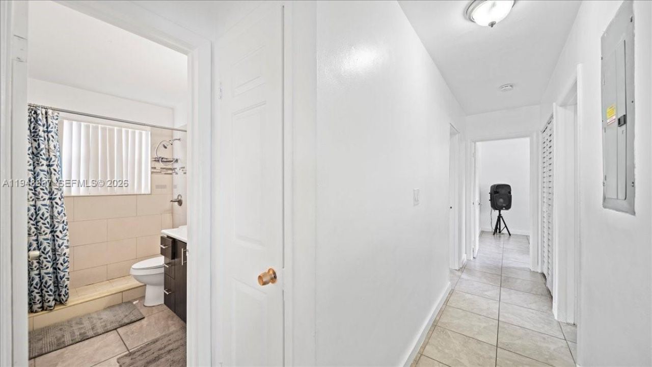 18502 NW 23rd Ct, Miami Gardens, FL 33056 Photo