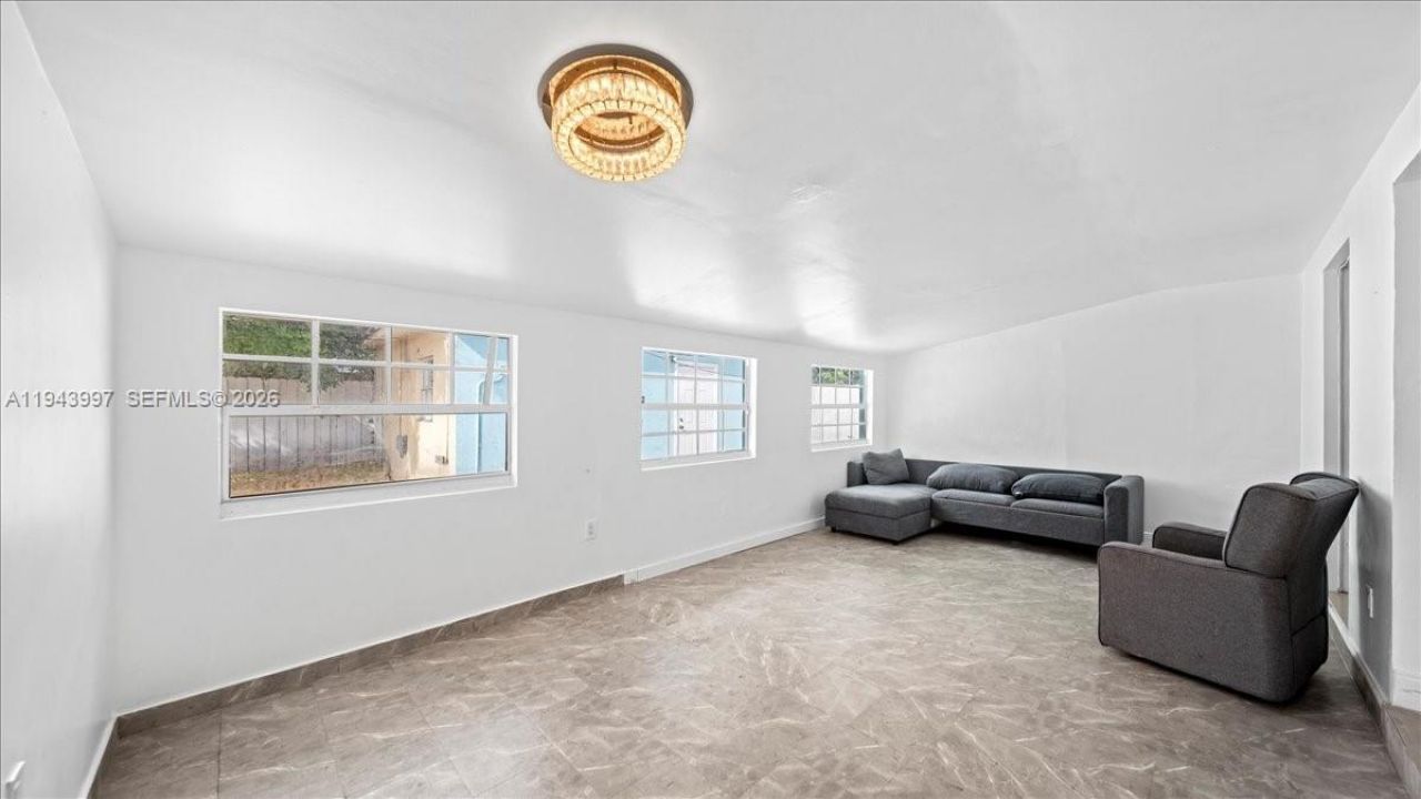 18502 NW 23rd Ct, Miami Gardens, FL 33056 Photo