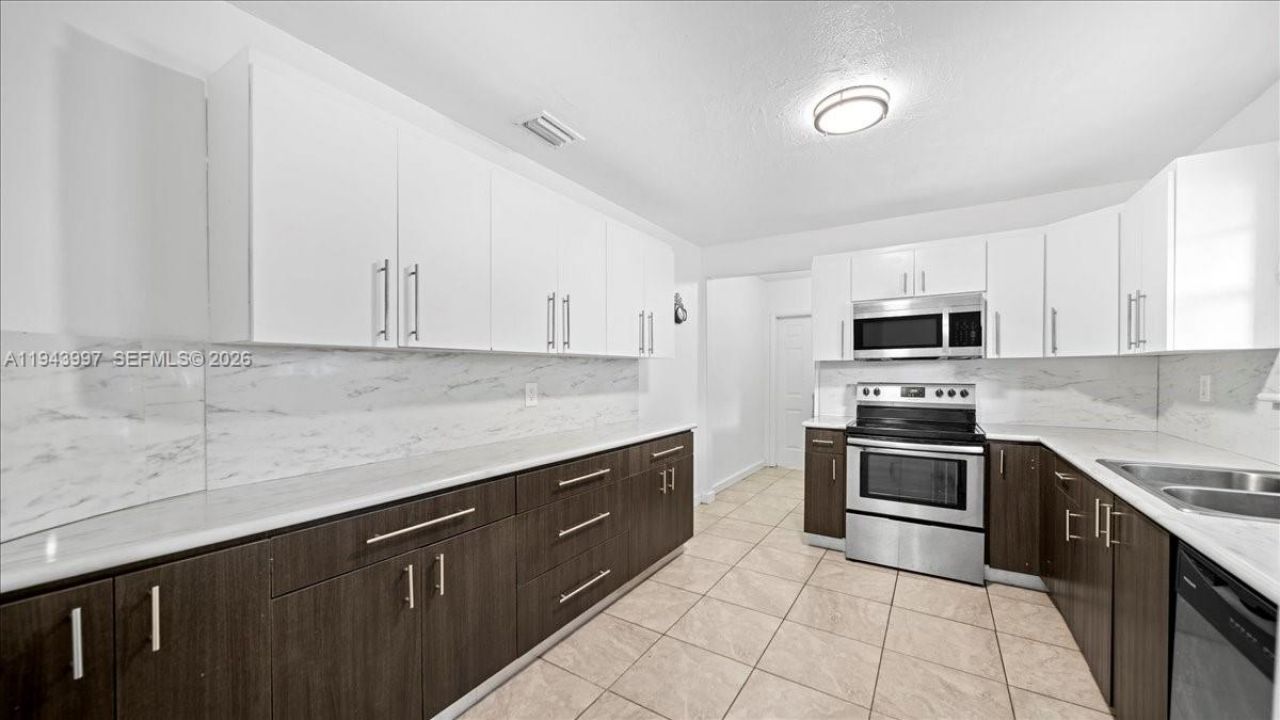 18502 NW 23rd Ct, Miami Gardens, FL 33056 Photo