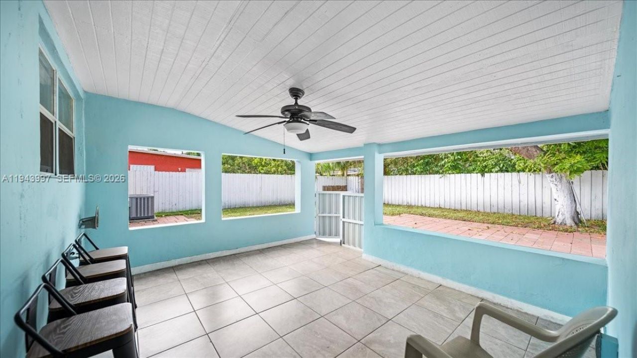 18502 NW 23rd Ct, Miami Gardens, FL 33056 Photo