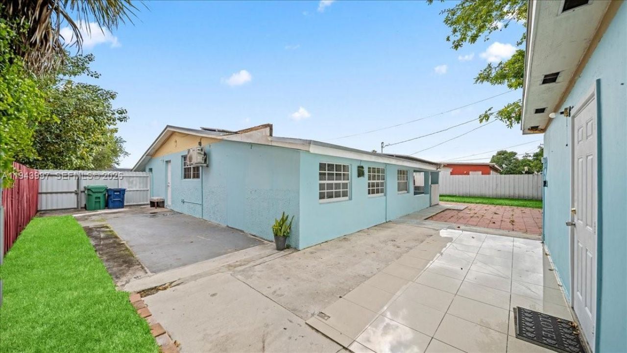 18502 NW 23rd Ct, Miami Gardens, FL 33056 Photo