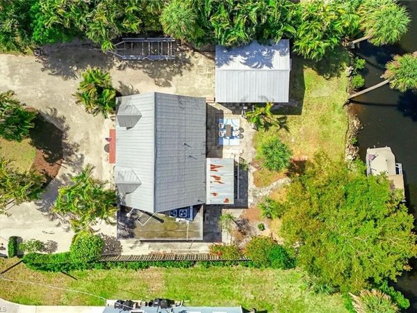 27269 Gasparilla DR, BONITA SPRINGS, FL 34135