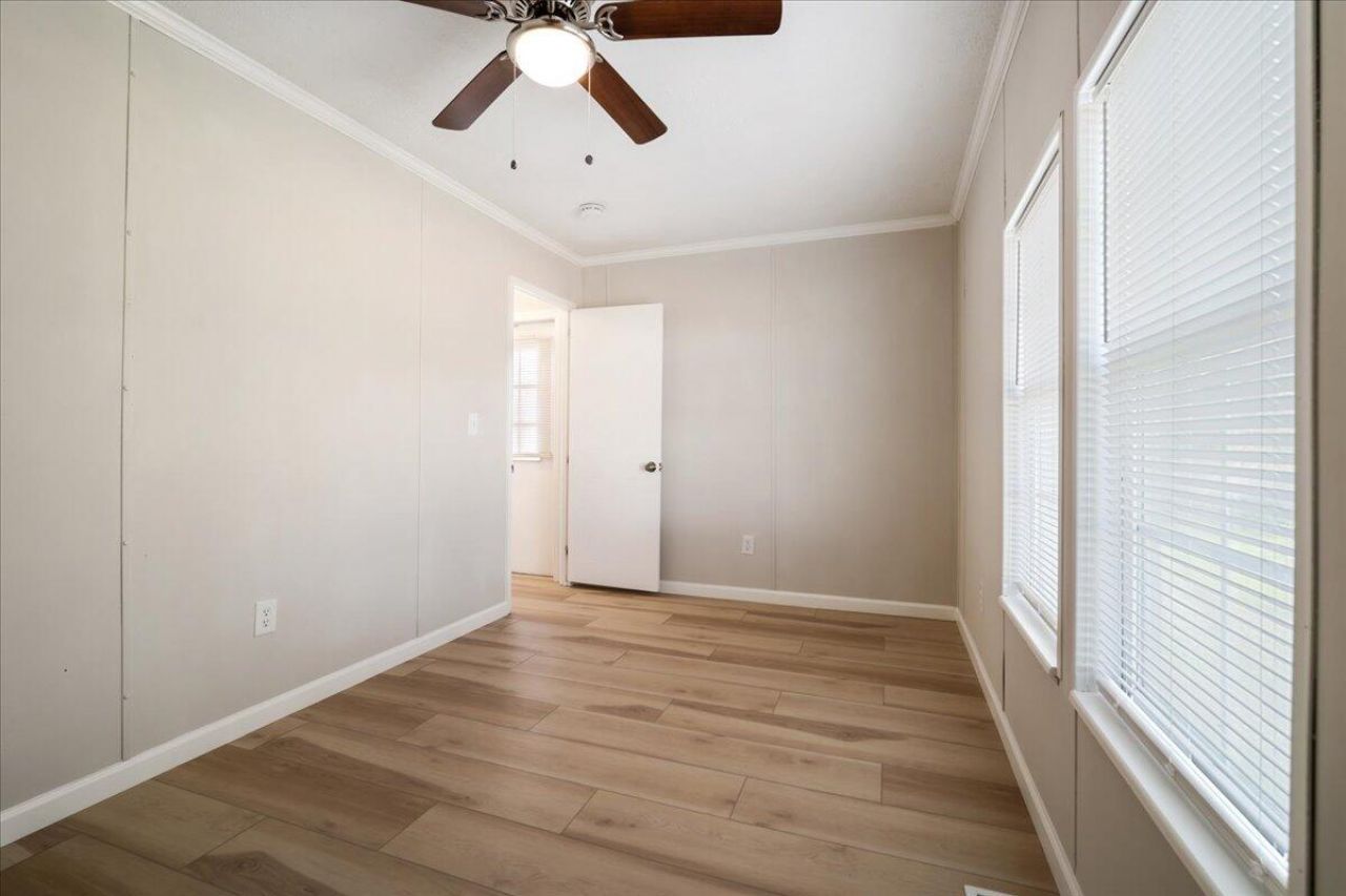 1011 Ridge Road Photo 17