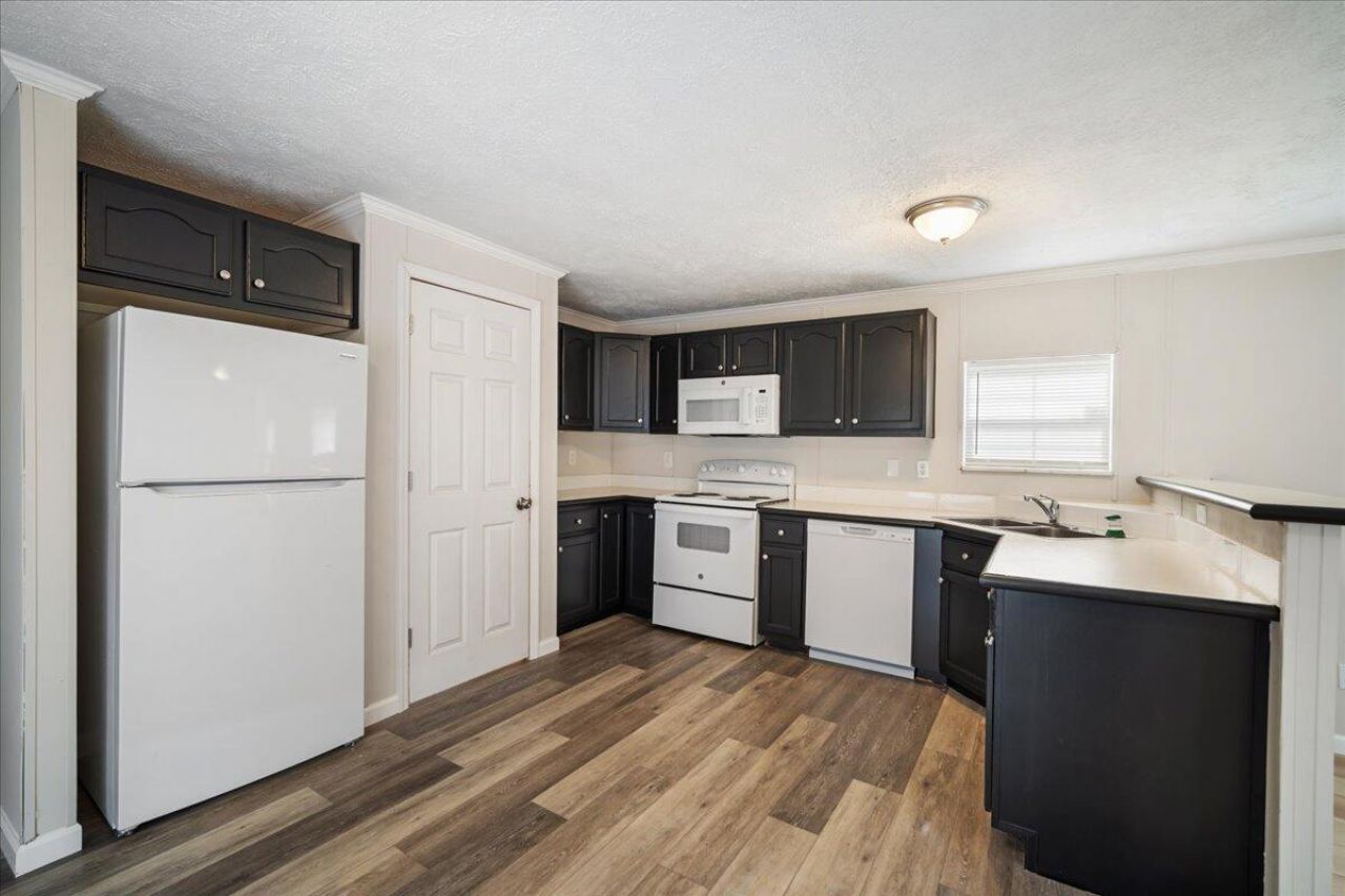 1011 Ridge Road Photo 5