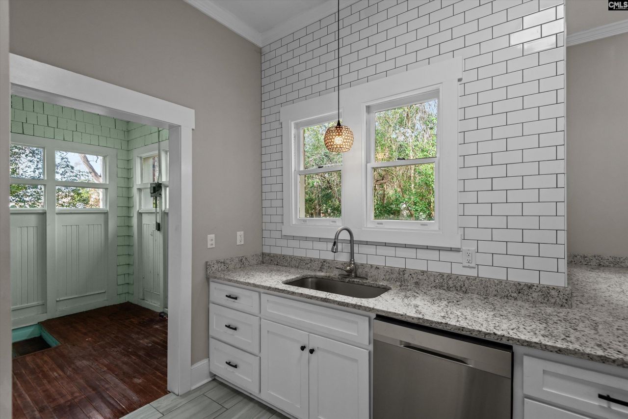 1403 Lyttleton Street Photo 16